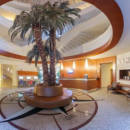 Hotel Julian Forest 4*