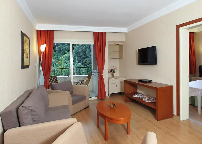 Julian Forest Hotell