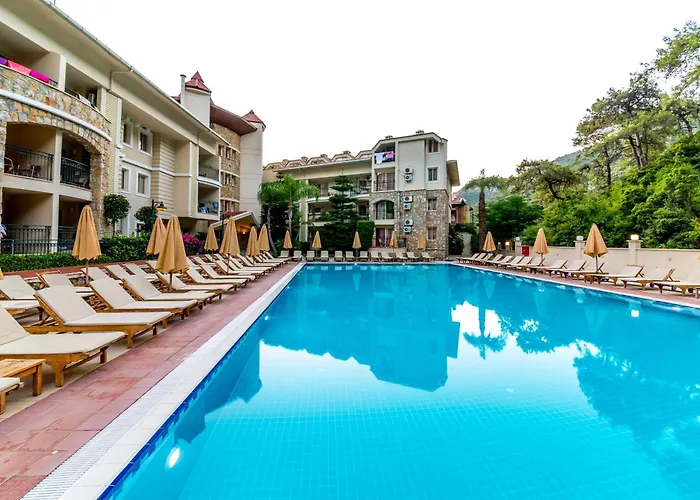 Hotell Julian Forest 4*