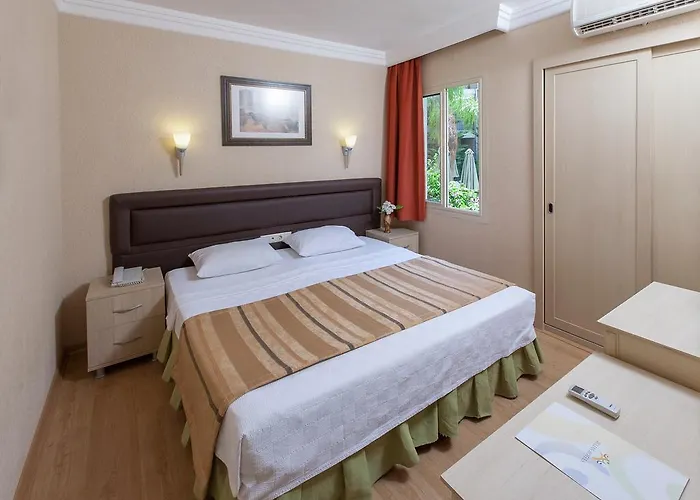 Hotell Julian Forest 4*