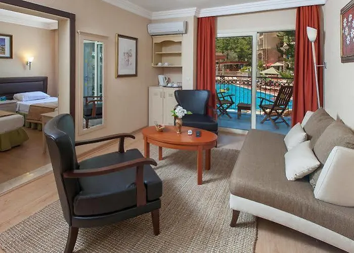 Hotell Julian Forest 4*