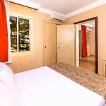 Julian Forest Hotel