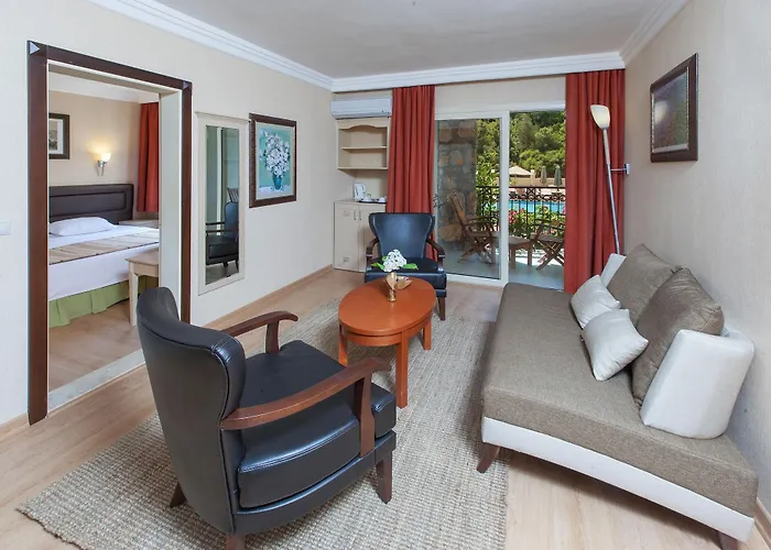 Julian Forest 4* Μαρμαρίς