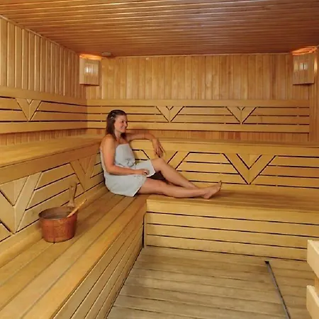 Hotel Julian Forest 4*