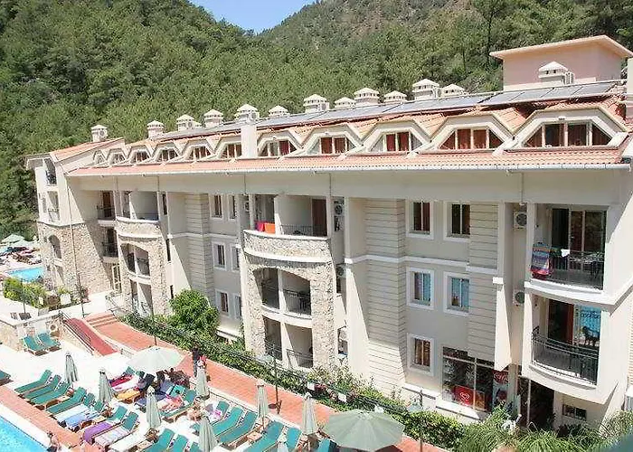 Hotel Julian Forest 4*