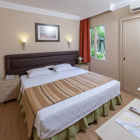 Hotell Julian Forest 4*