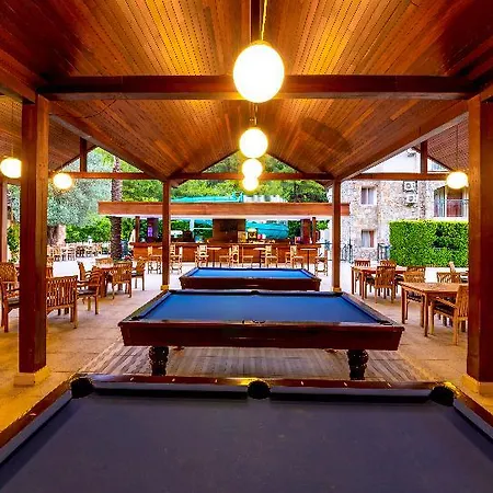 Julian Forest فندق