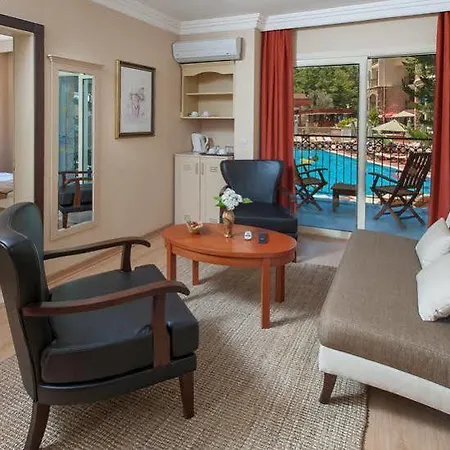 Hotell Julian Forest 4*